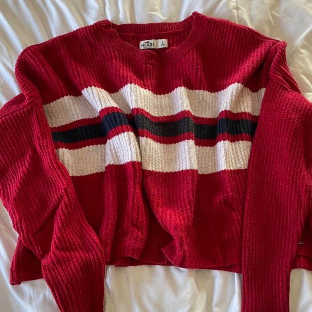 slouchy red cropped knit